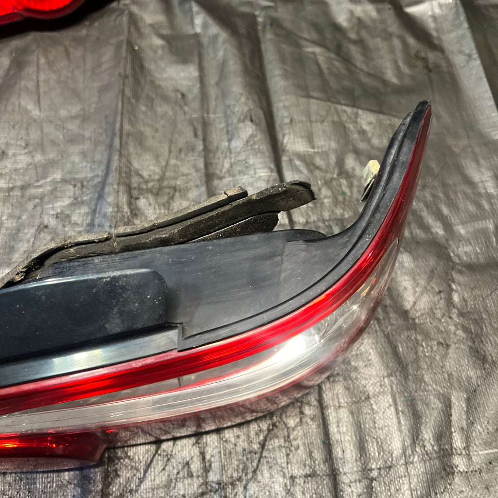 2004-2007 Subaru Impreza Tail Lights Sedan Set Pair WRX/STi Genuine